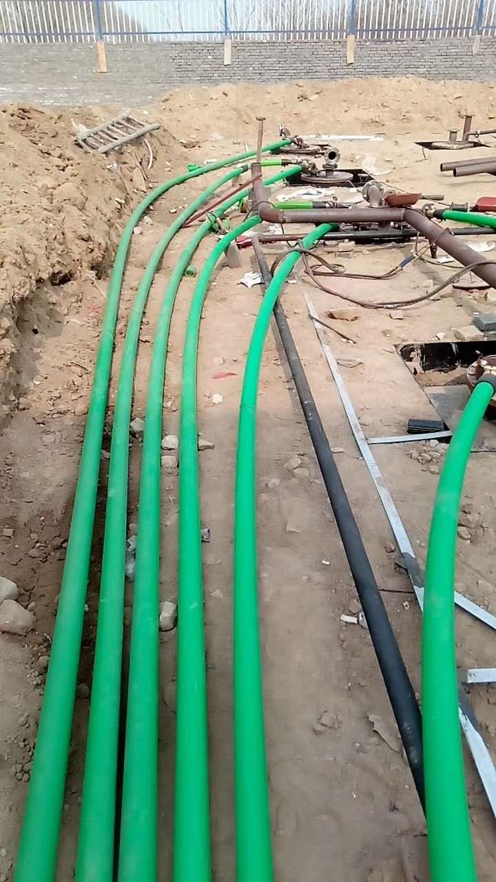 加油站复合管道整体建设